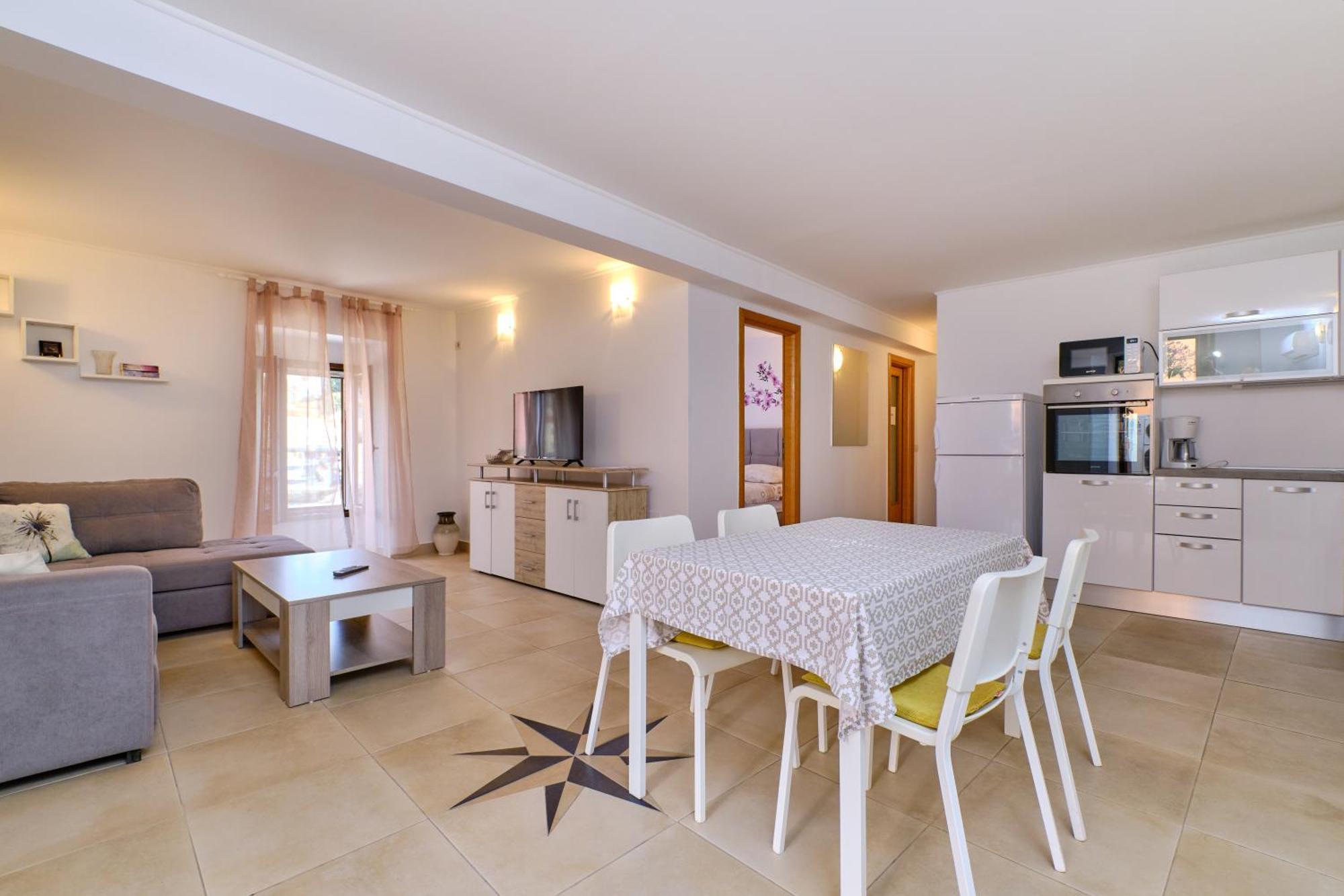 Apartments Antonella 베리로신즈 외부 사진